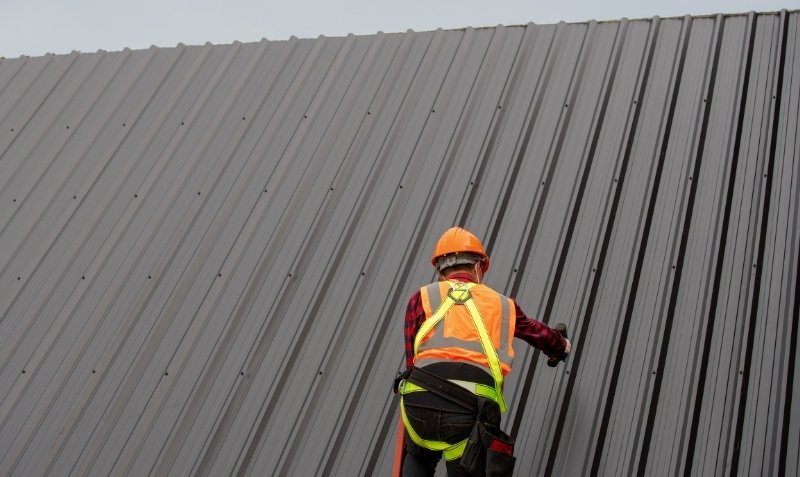 How Metal Roofing Cladding Systems Work for Commercial Buildings
