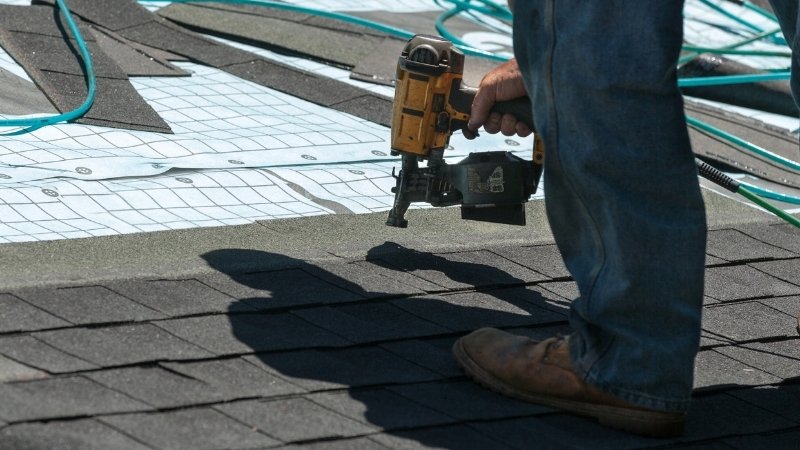 What Happens When Our Roofer Team Finds Rot or Timber Damage During Removal